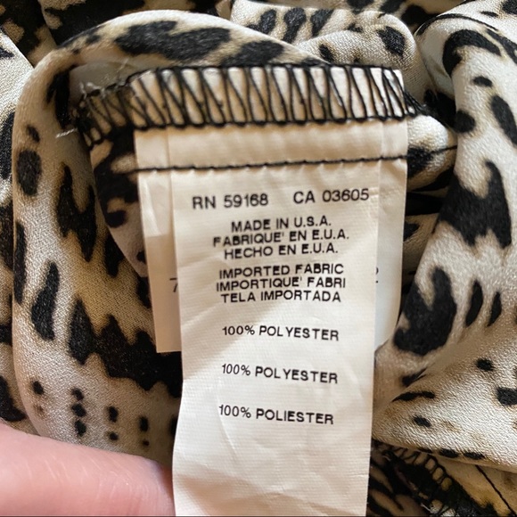 Karen Kane Sleeveless Short V-Neck Dress - Picture 6 of 9